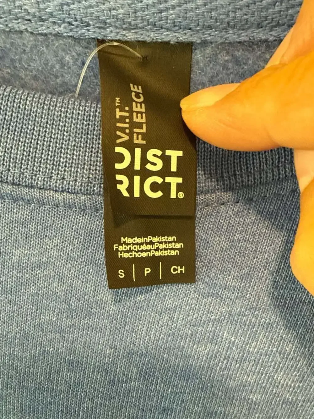 BNWT District V.I.T. Fleece Rockaway Beach Oregon Graphic Crewneck Size Small - Picture 2 of 3